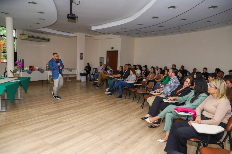 Imagem: Ferraz realiza 3º Workshop do Terceiro Setor com foco em capacitação financeira e prestação de contas. Publicada no portal A+.